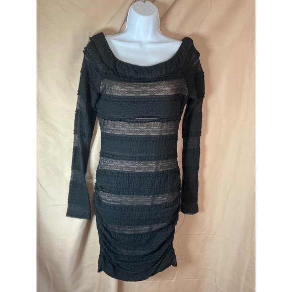 BCBGMaxAzria Dresses & Skirts - BCBGMAXAZRIA Bodycon Dress Womens Medium Black Excellent Lace Ruffle Striped